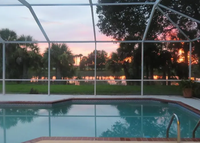 Luxury 3-Bedroom Home Near Beaches With Pool