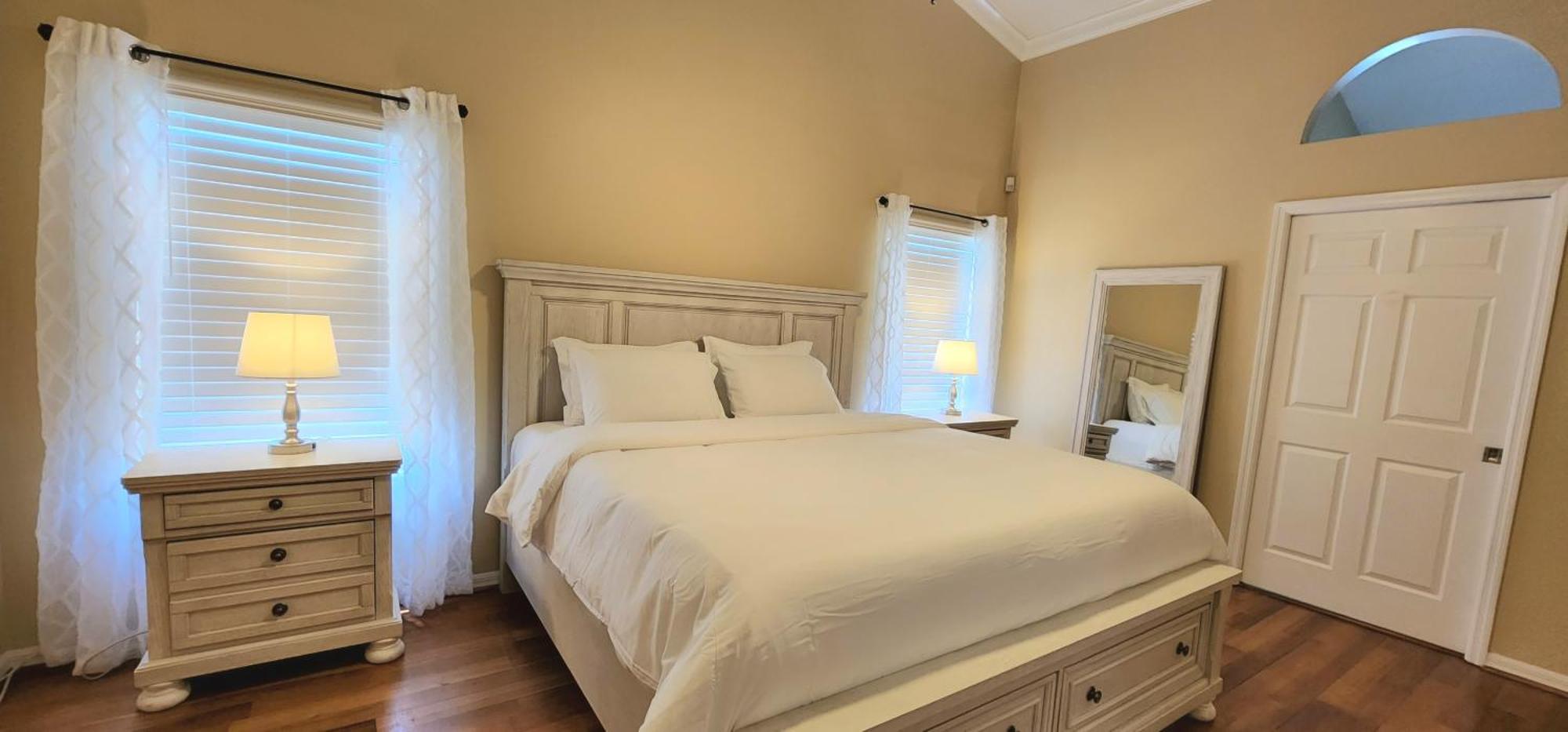 Luxury 3-bedroom Near Beaches With Pool Hébergement de vacances